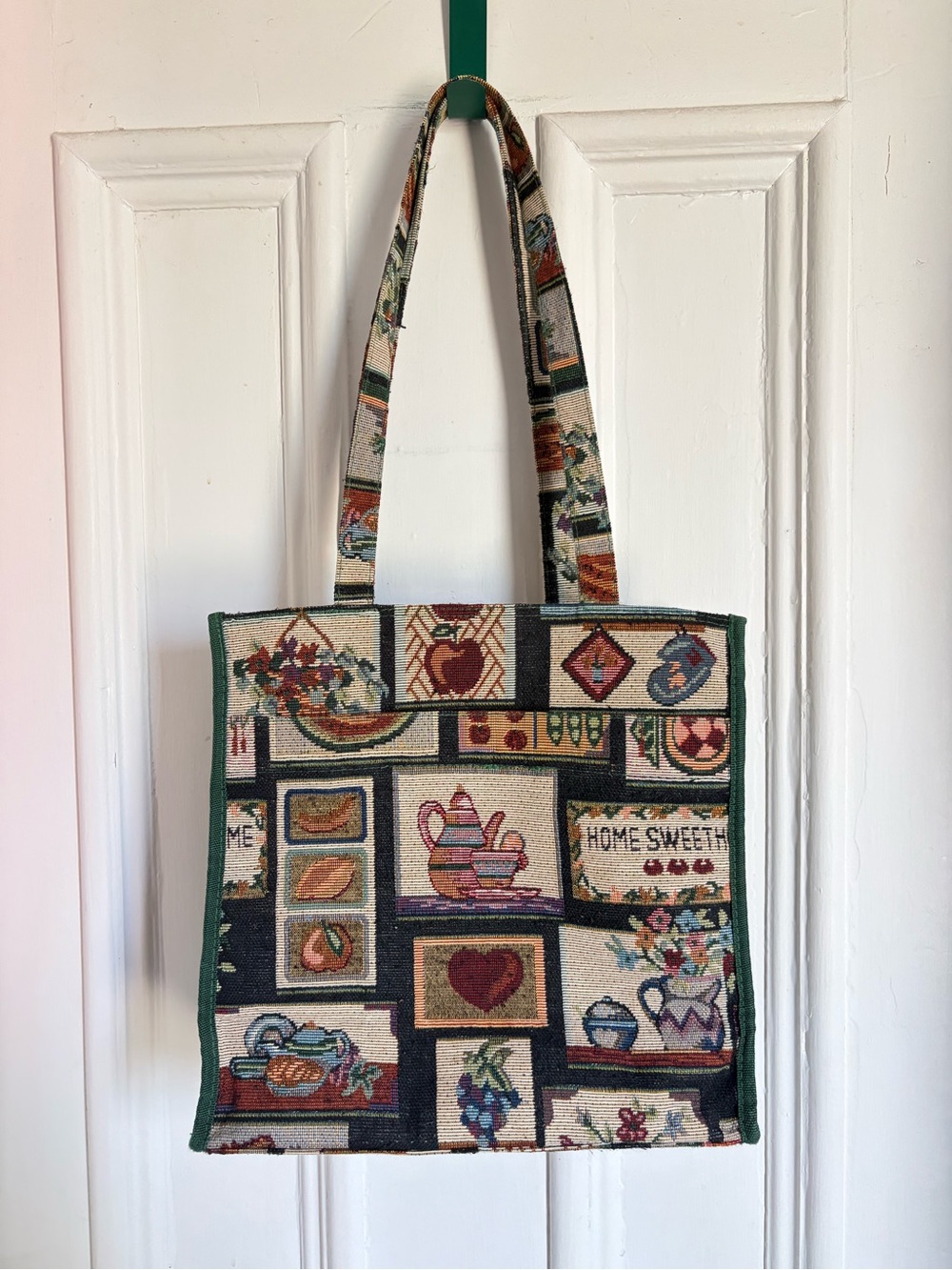 Vintage Tapestry Patchwork Tote Bag in Multi-Color